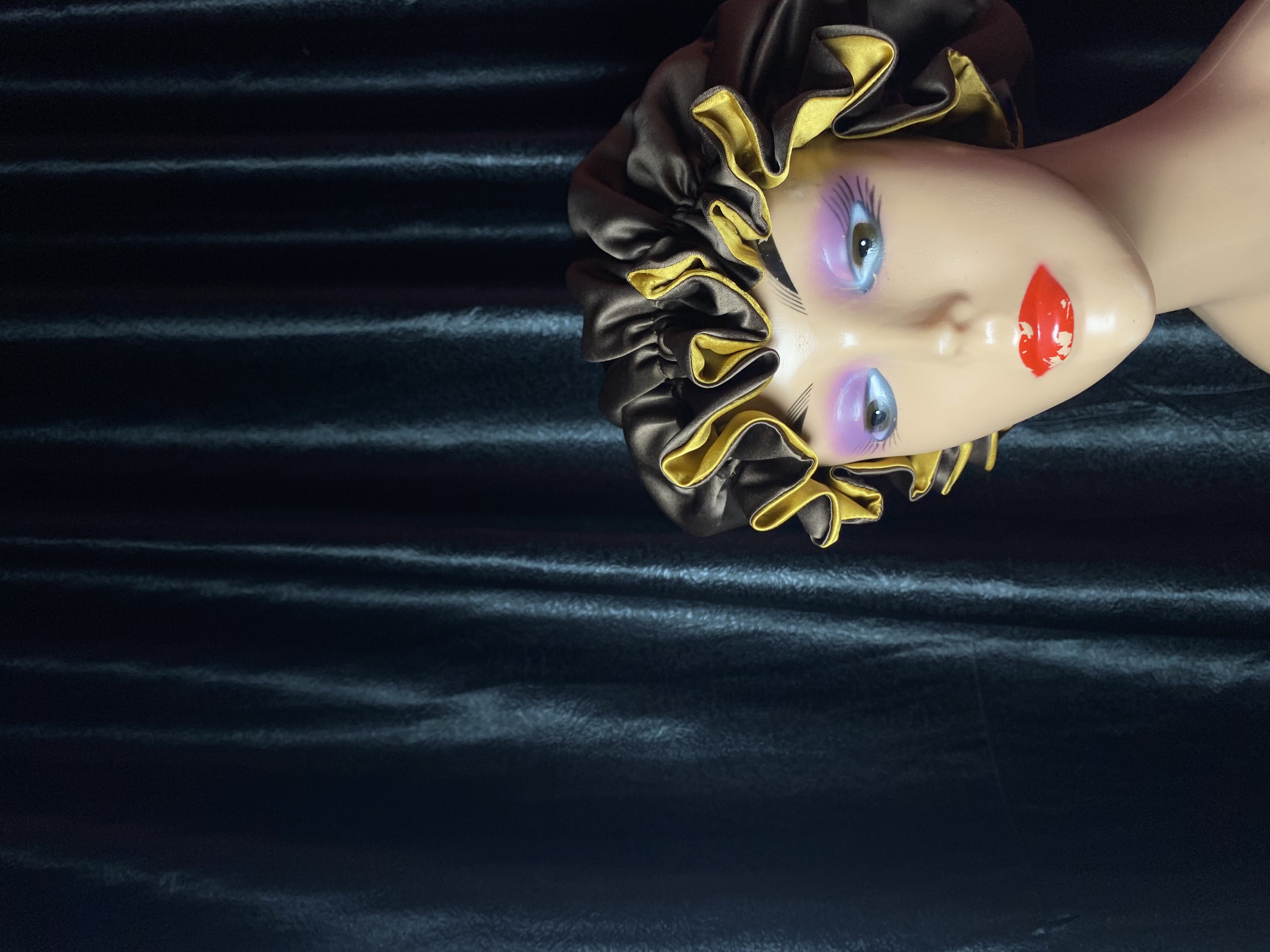 Reversible hairbonnet